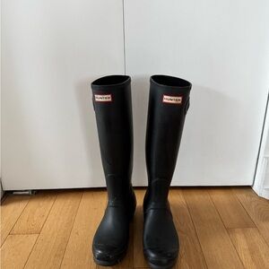 Hunter Classic Black Rain Boots